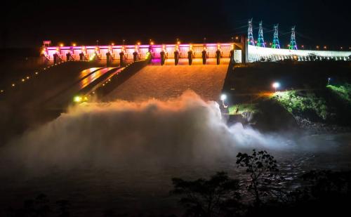 Itaipu Iluminada