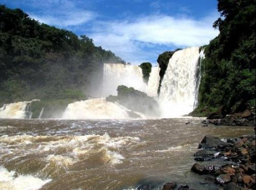 Salto Monday Paraguai